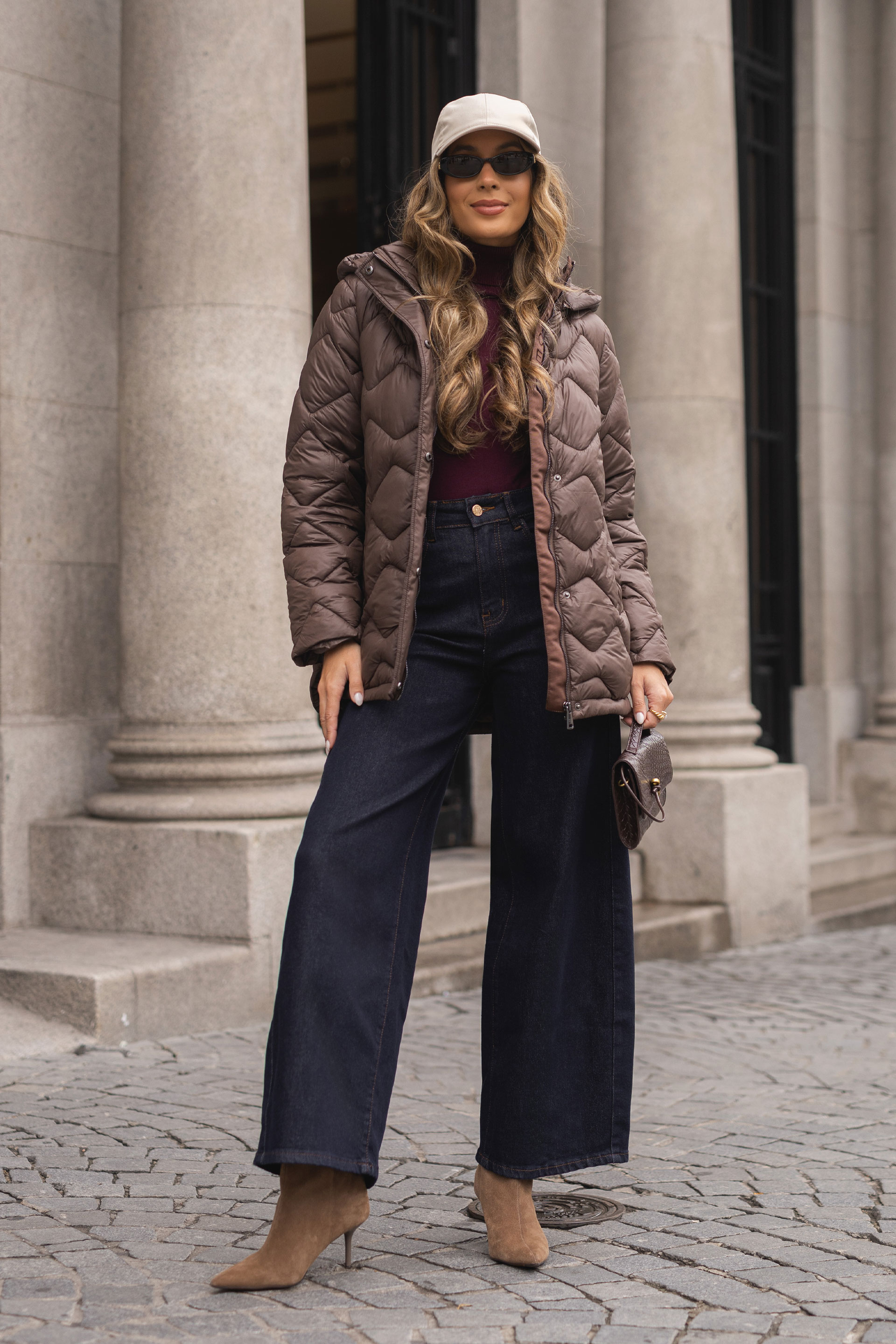 Parka acolchoada personalizada com capuz