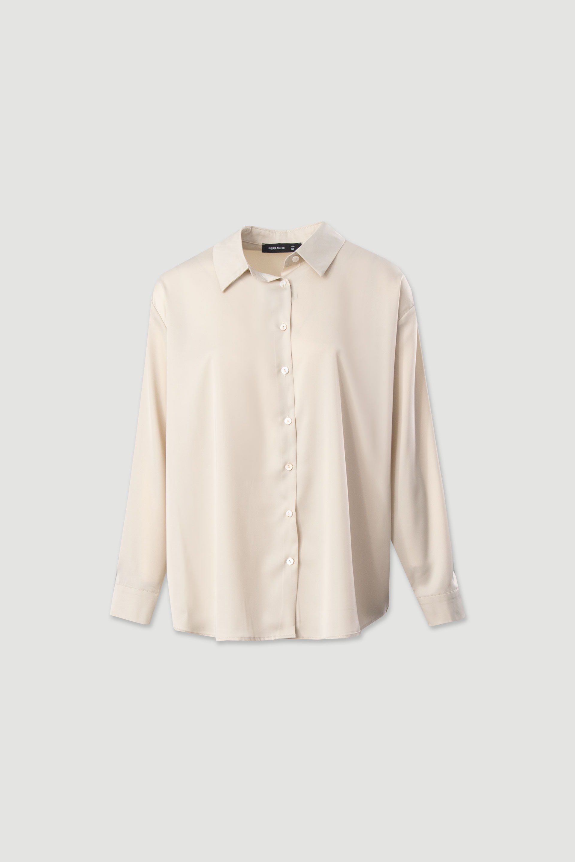 Chemise satinée à boutons