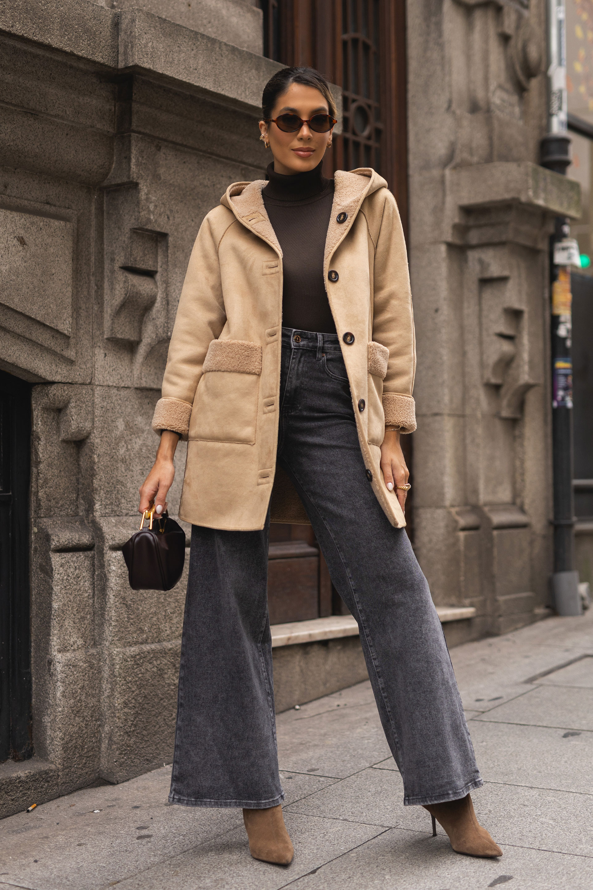 Wide-leg cotton jeans