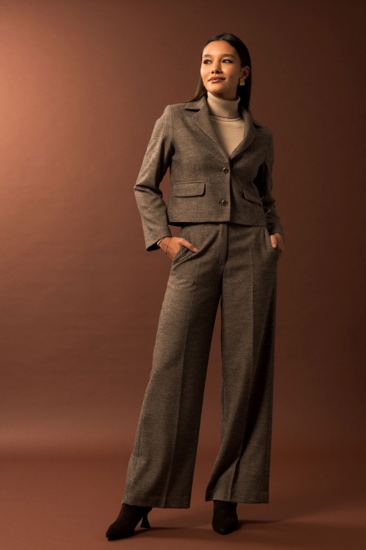 Pantalon à jambe large taille haute avec détail métallique Pantalon à jambe large taille haute avec détail métallique