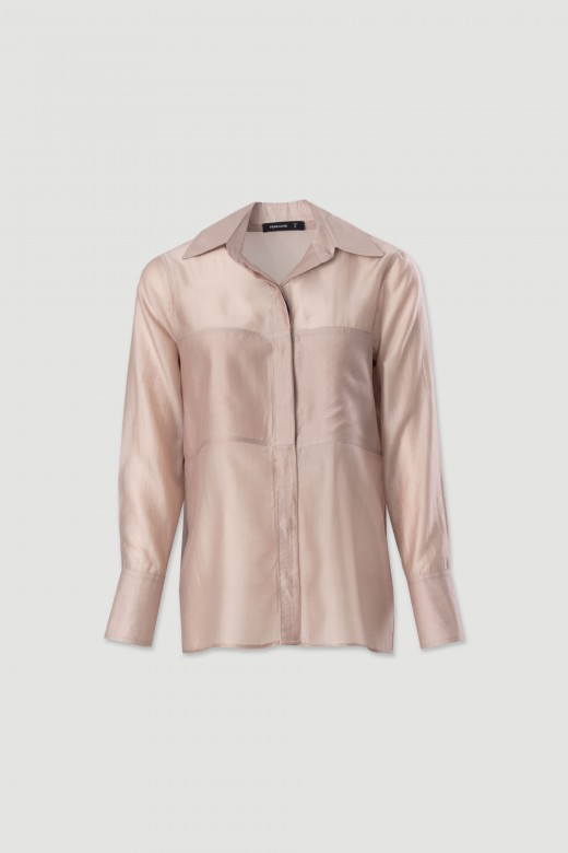 Blusa em liocel com detalhe de tecido duplo na frente Blusa em liocel com detalhe de tecido duplo na frente