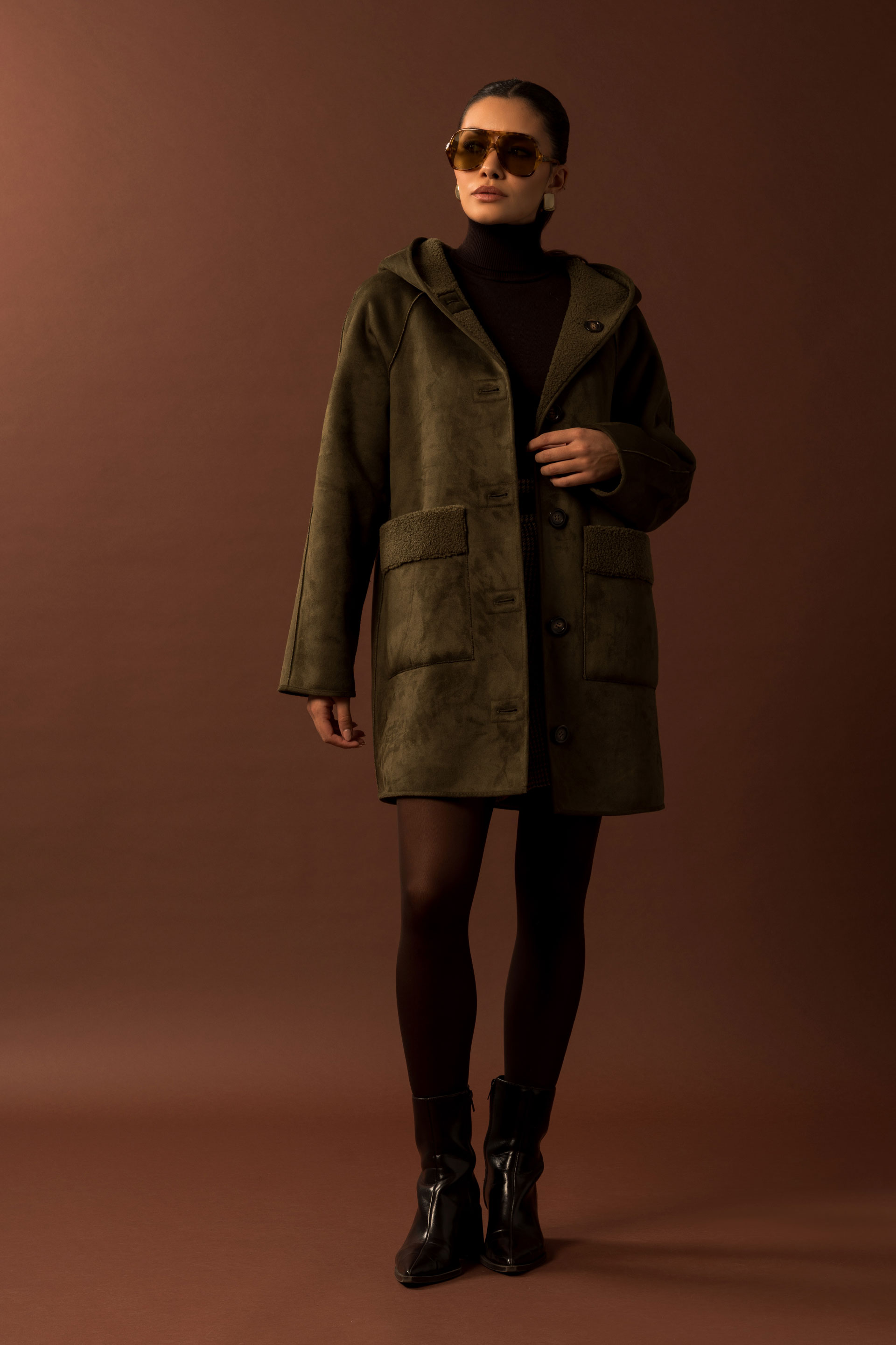 Abrigo reversible con capucha y efecto ante y borreguito