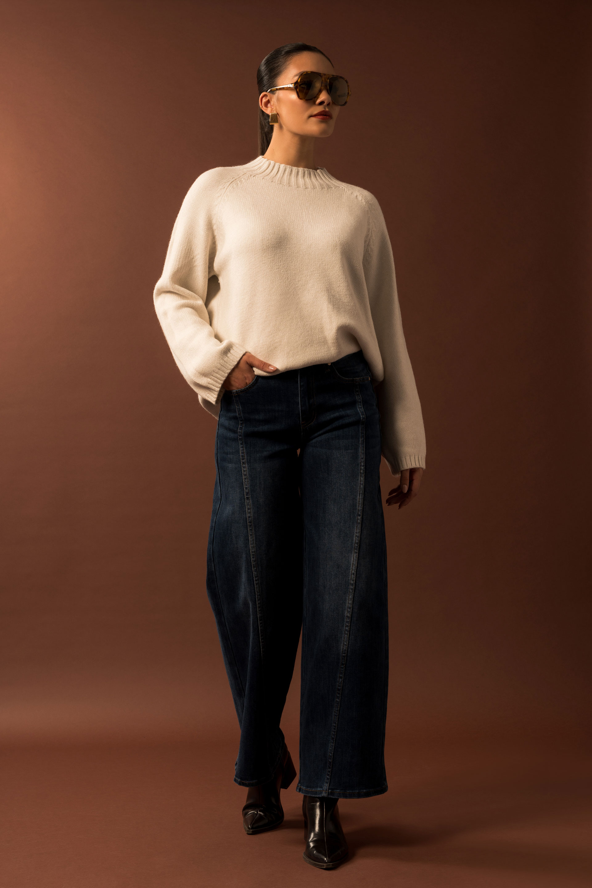 Camisola de malha fluida com meia gola