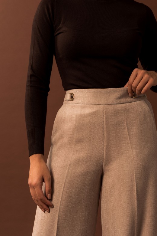 Wide-leg trousers with metal buckle Wide-leg trousers with metal buckle
