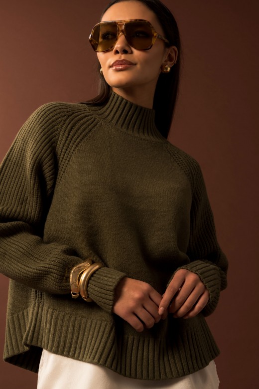 Camisola de malha canelada com gola alta