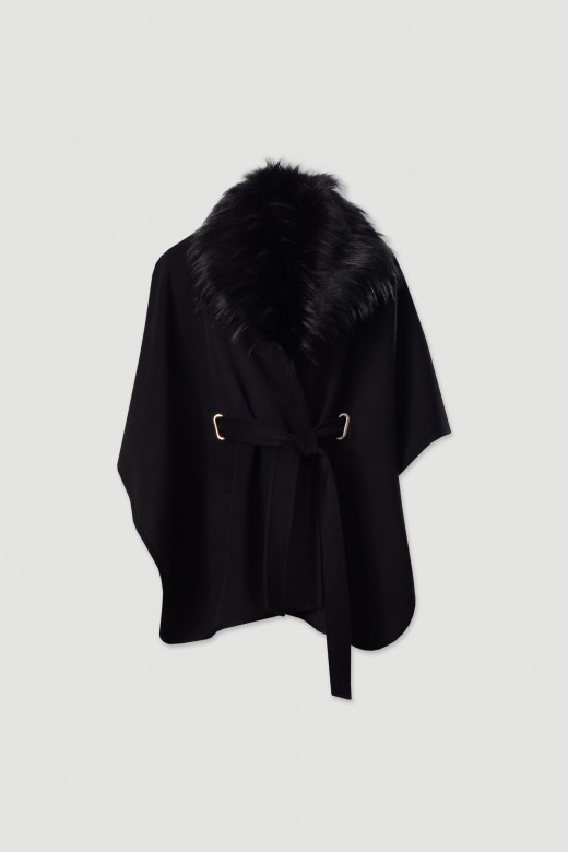 Cape with faux fur collar Cape with faux fur collar