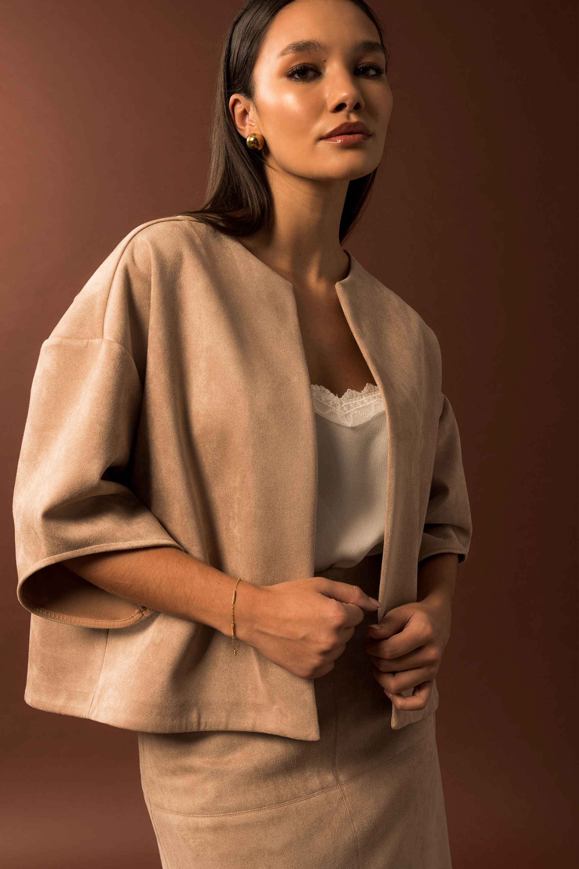 Chaqueta corta de tejido con efecto piel de melocotón