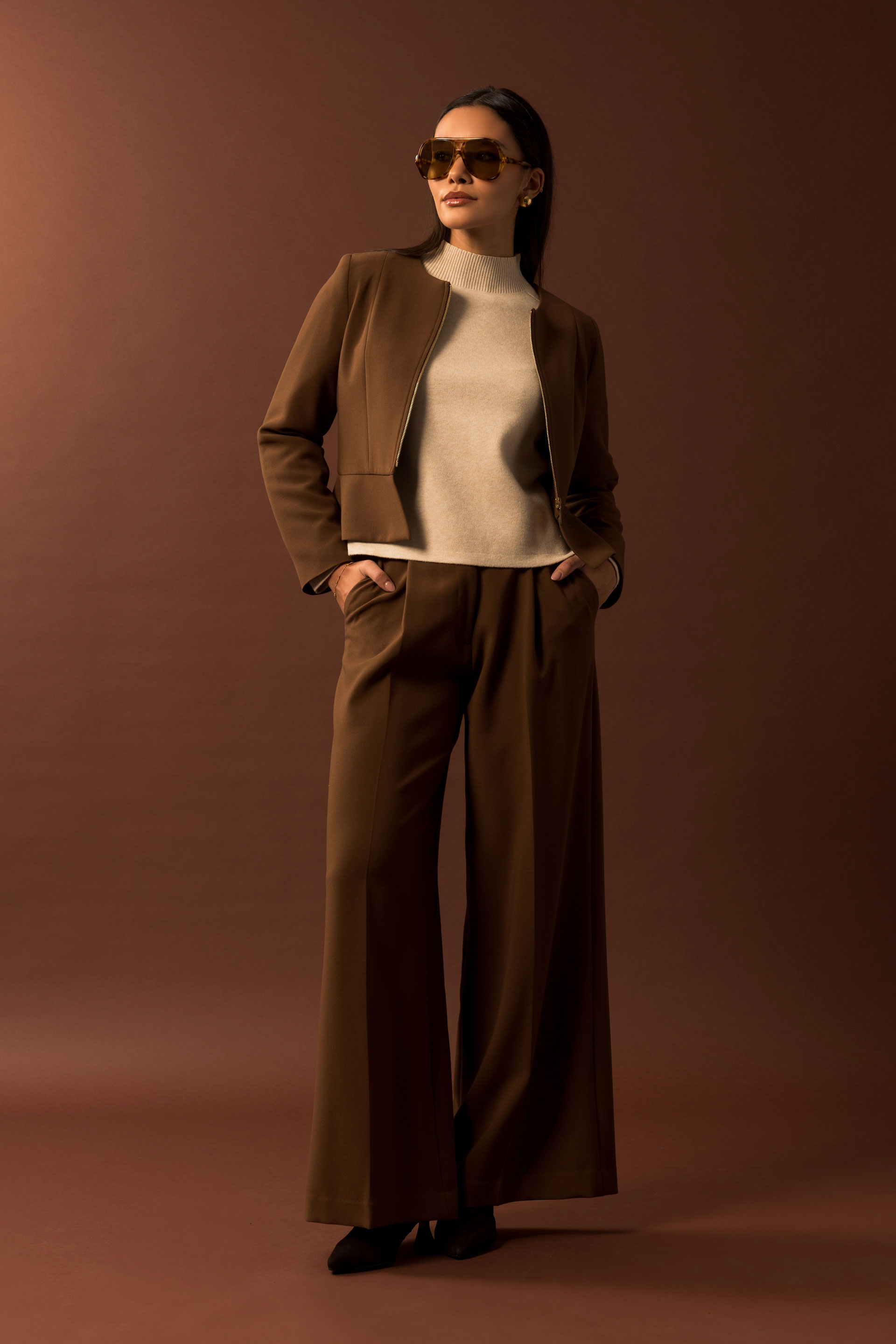 Calça clássica wide leg de cintura subida