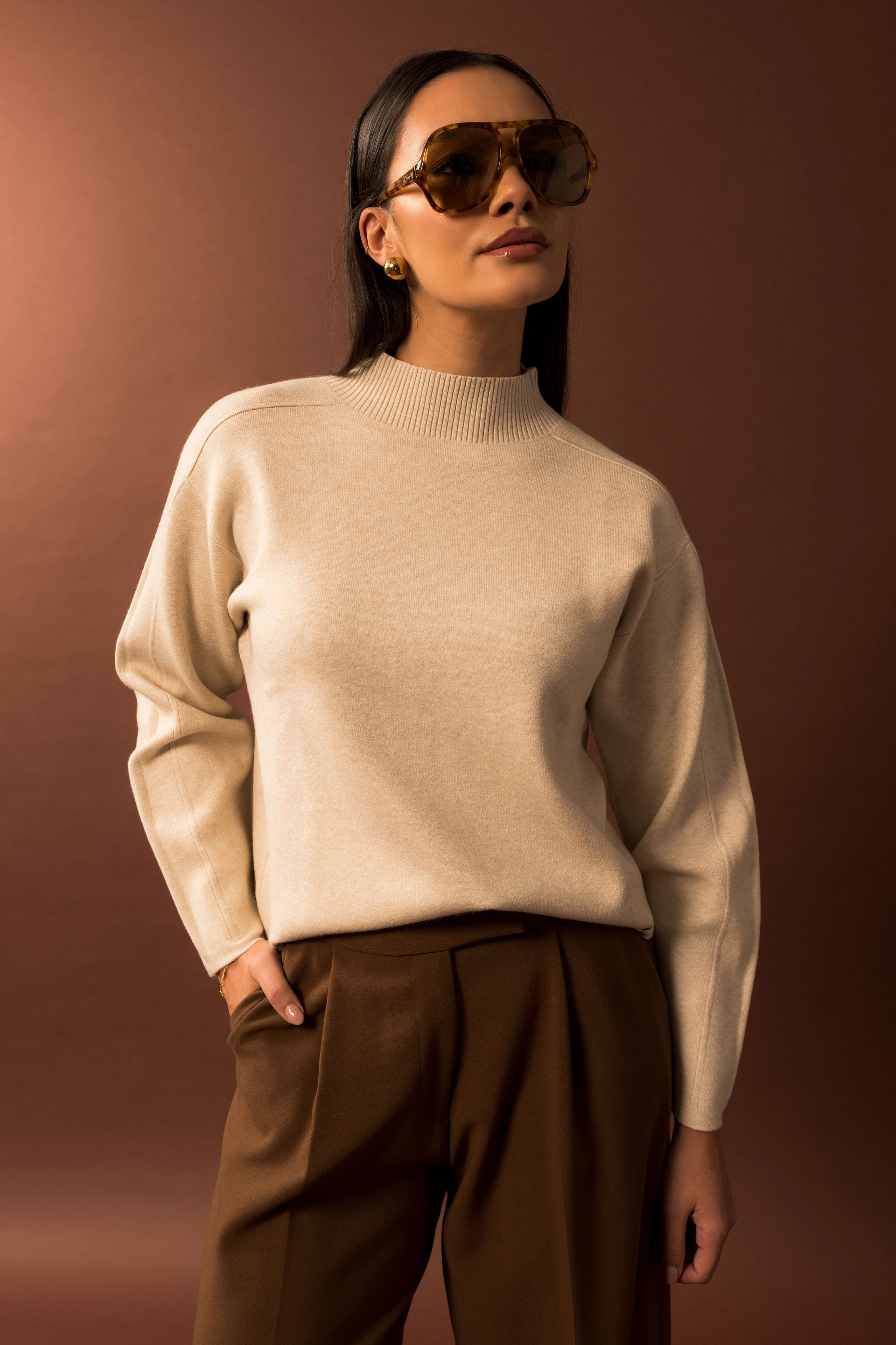 Camisola de malha com ombros descaídos