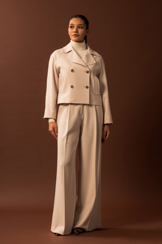 Casaco curto em trespasse Casaco curto em trespasse