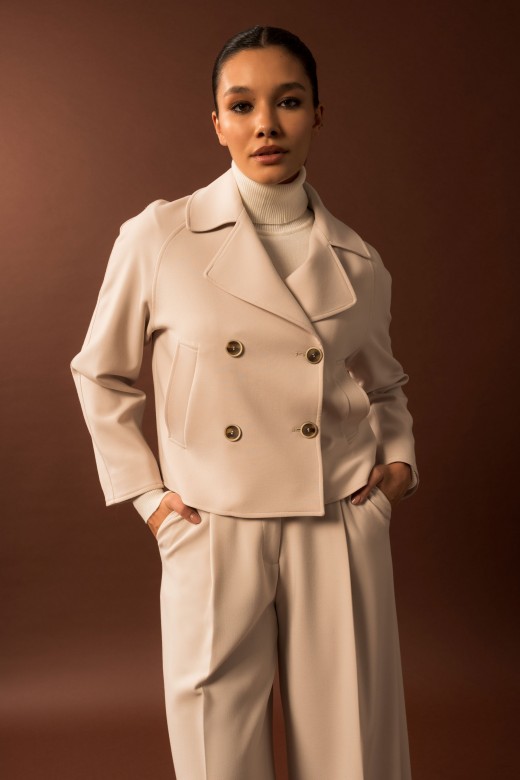 Casaco curto em trespasse Casaco curto em trespasse