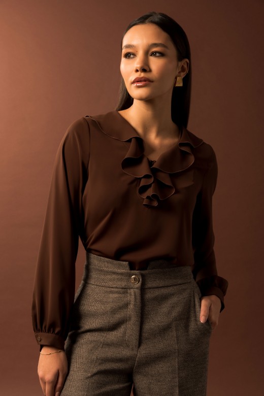 Túnica com folho e laço no decote Túnica com folho e laço no decote