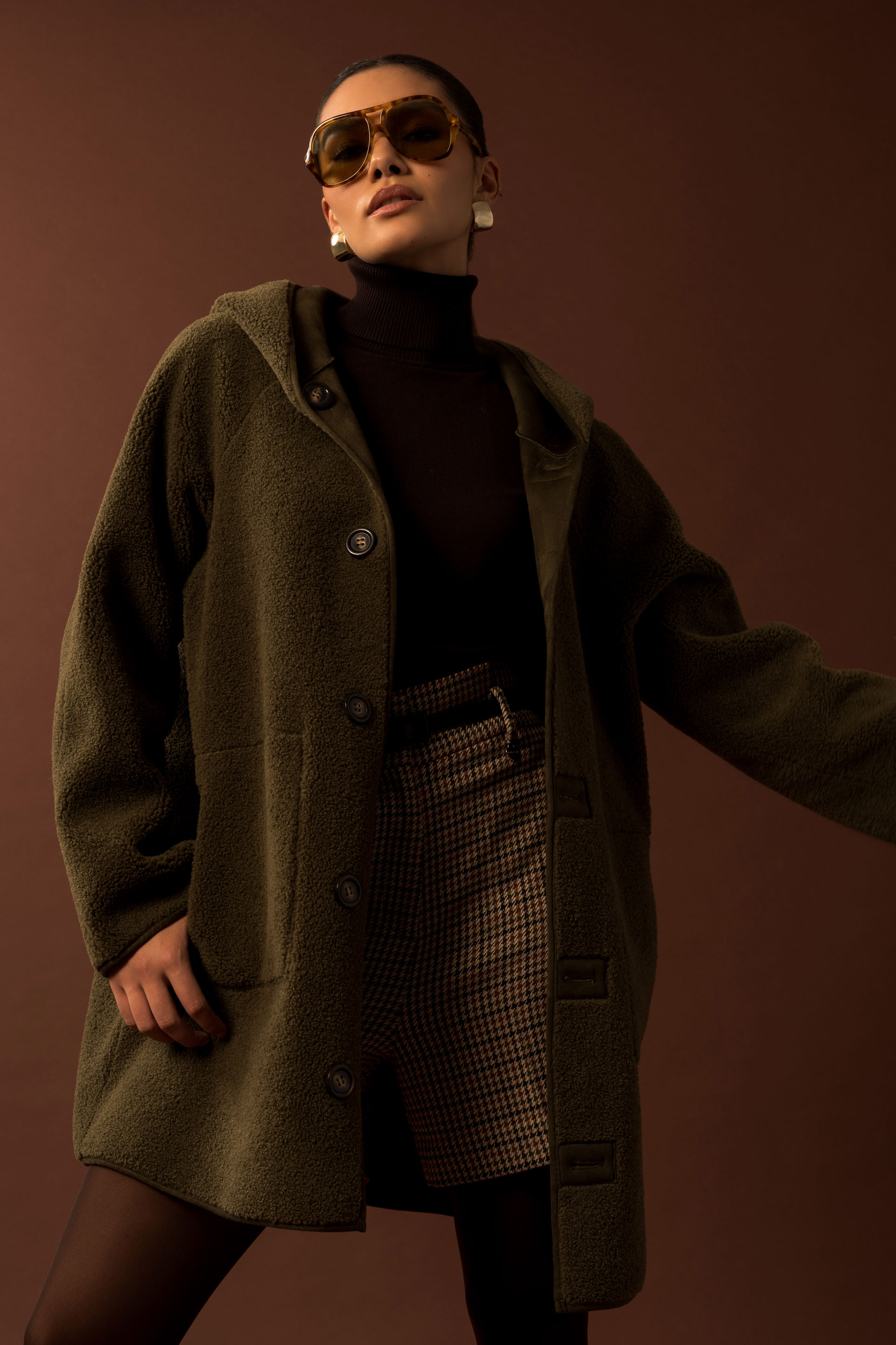 Manteau réversible à capuche en suédine et effet mouton