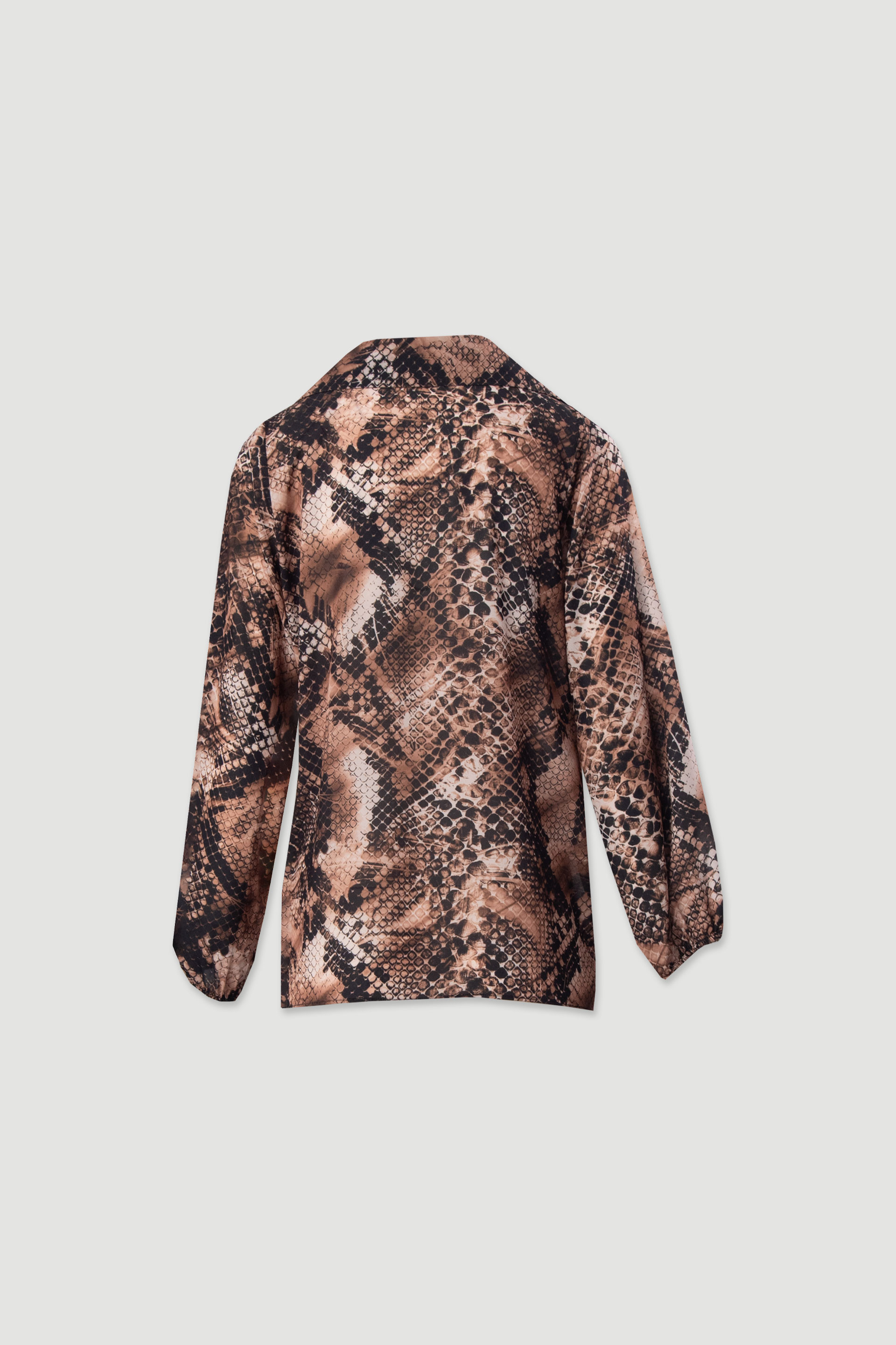 Túnica com padrão animal e decote em v