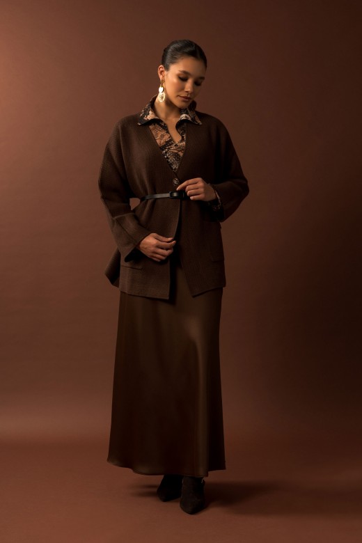 Knit jacket with personalized button Knit jacket with personalized button