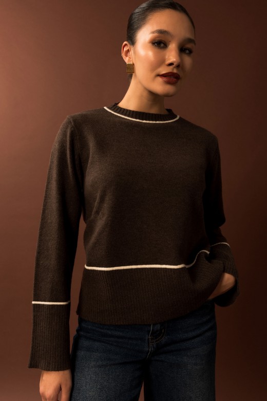Jersey de punto con detalles de rayas en contraste Jersey de punto con detalles de rayas en contraste
