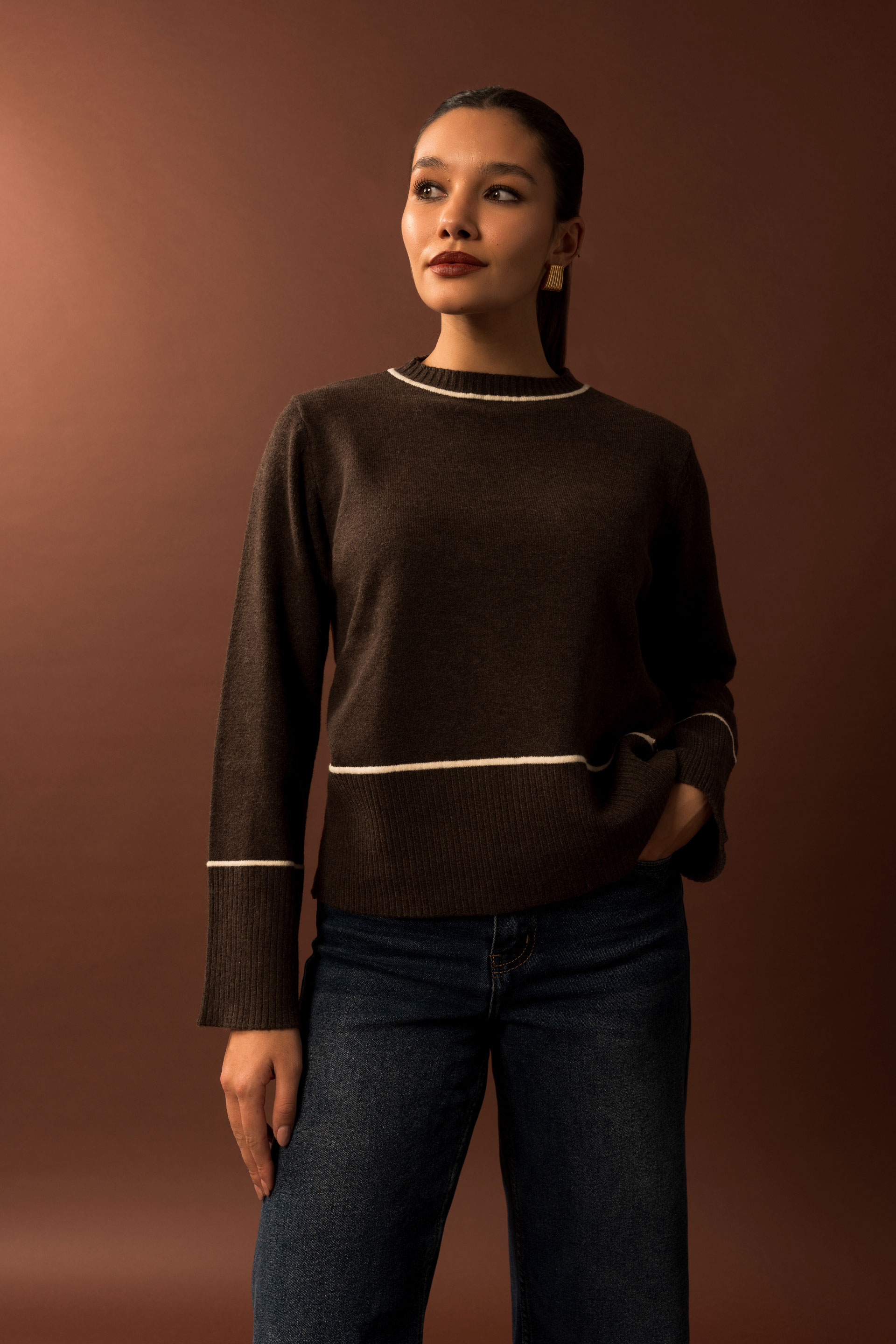 Jersey de punto con detalles de rayas en contraste