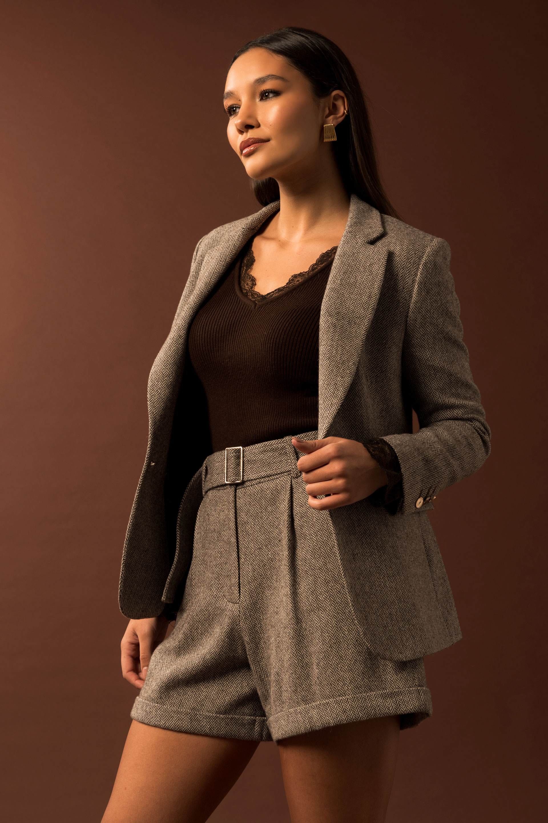 Camisola canelada com detalhe em renda