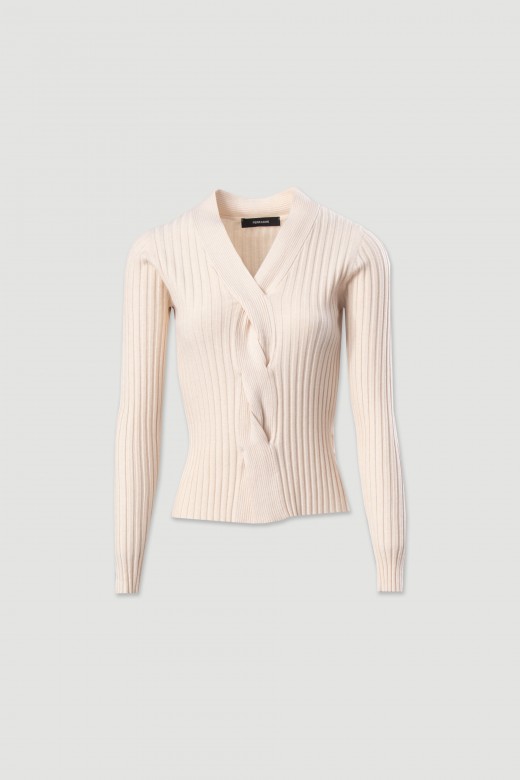 Pull en maille ctele avec dcollet en v