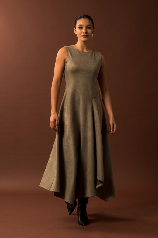 Robe asymtrique sans manches en peau de pche