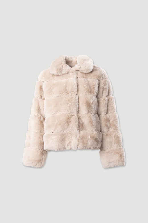 Abrigo de pelo sintético con efecto acanalado ancho Abrigo de pelo sintético con efecto acanalado ancho