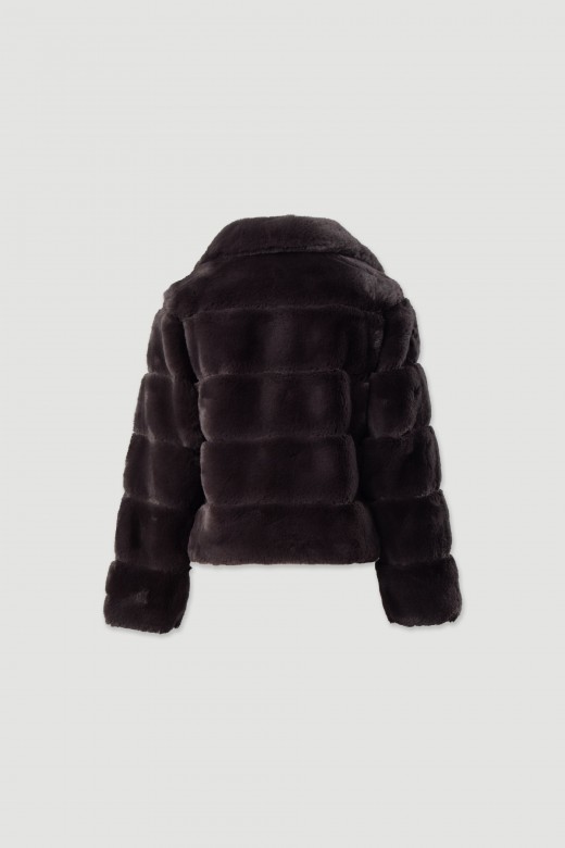 Abrigo de pelo sintético con efecto acanalado ancho Abrigo de pelo sintético con efecto acanalado ancho