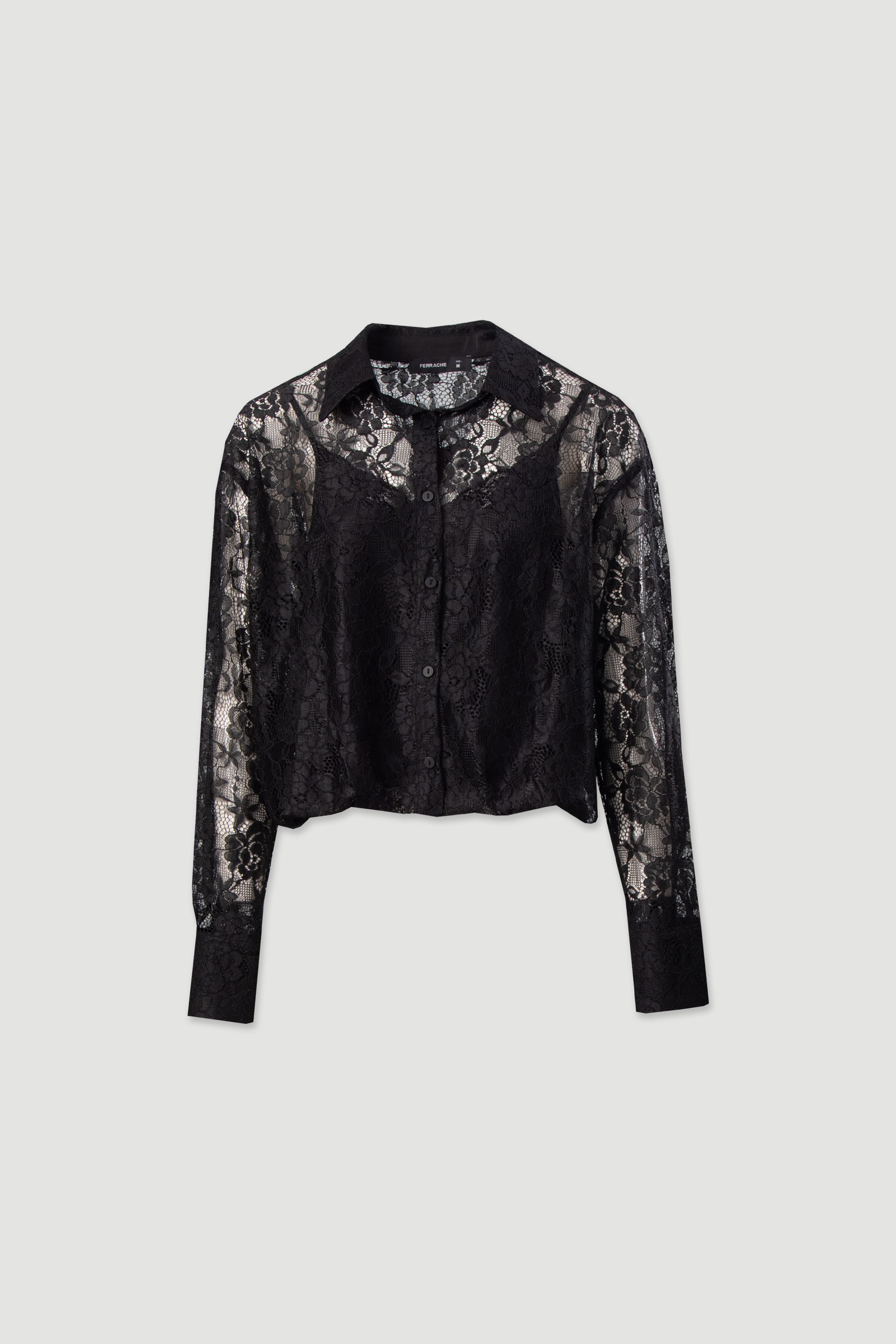 Blusa de renda e mangas compridas