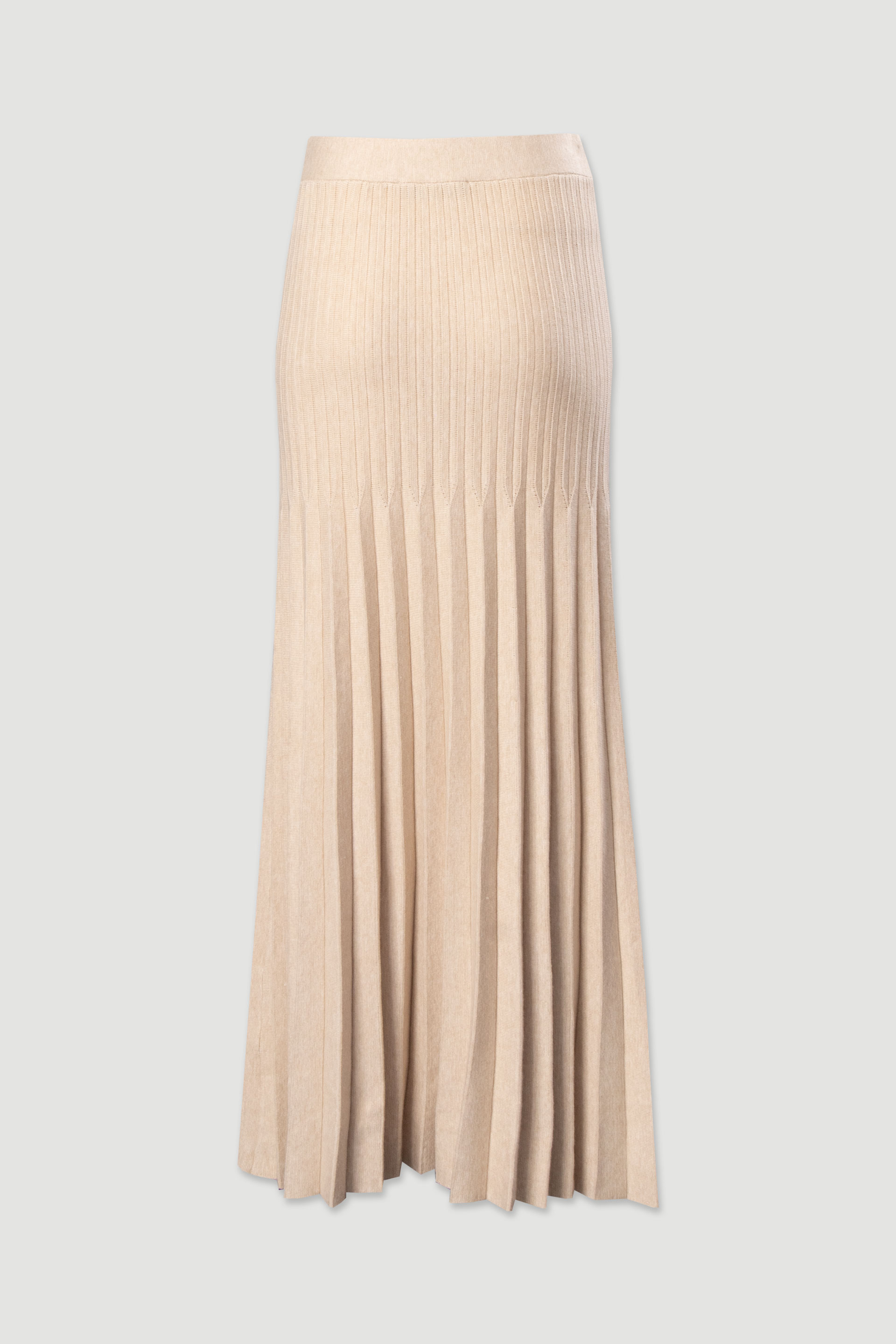 Long pleated knit skirt