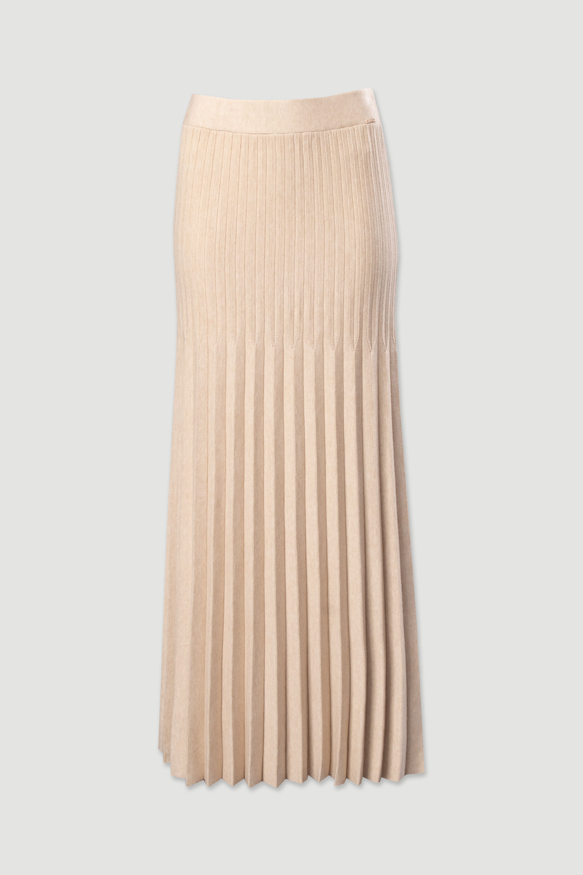 Long pleated knit skirt