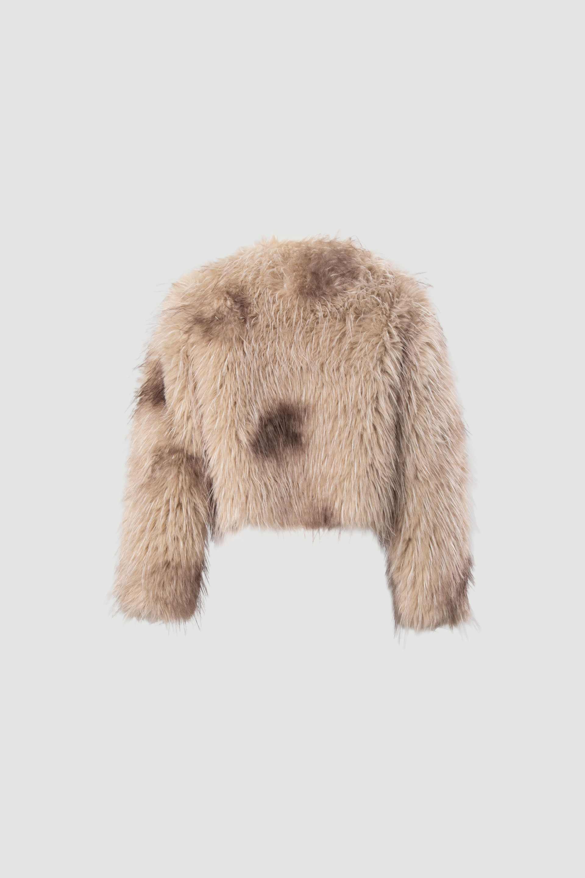 Casaco curto de pêlo