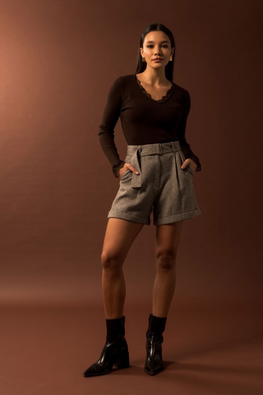 Calção curto em padrão espiga com lã Calção curto em padrão espiga com lã