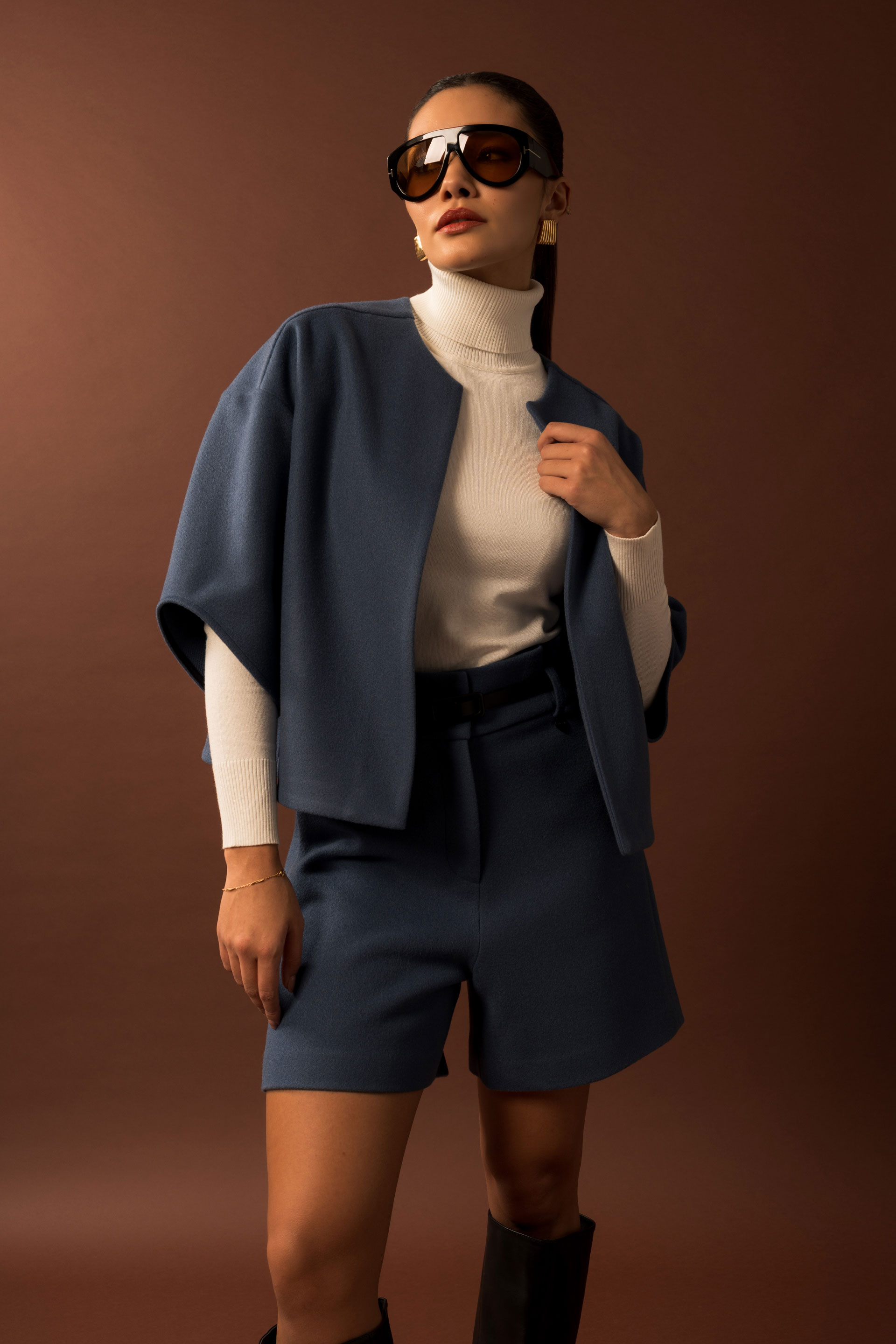 Abrigo corto abierto con lana