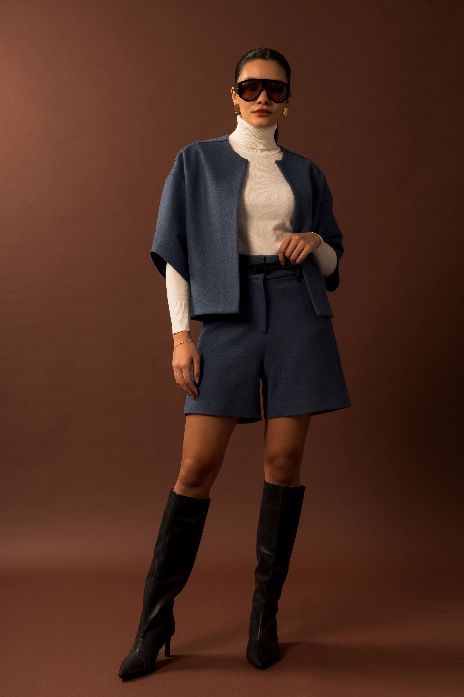 Abrigo corto abierto con lana