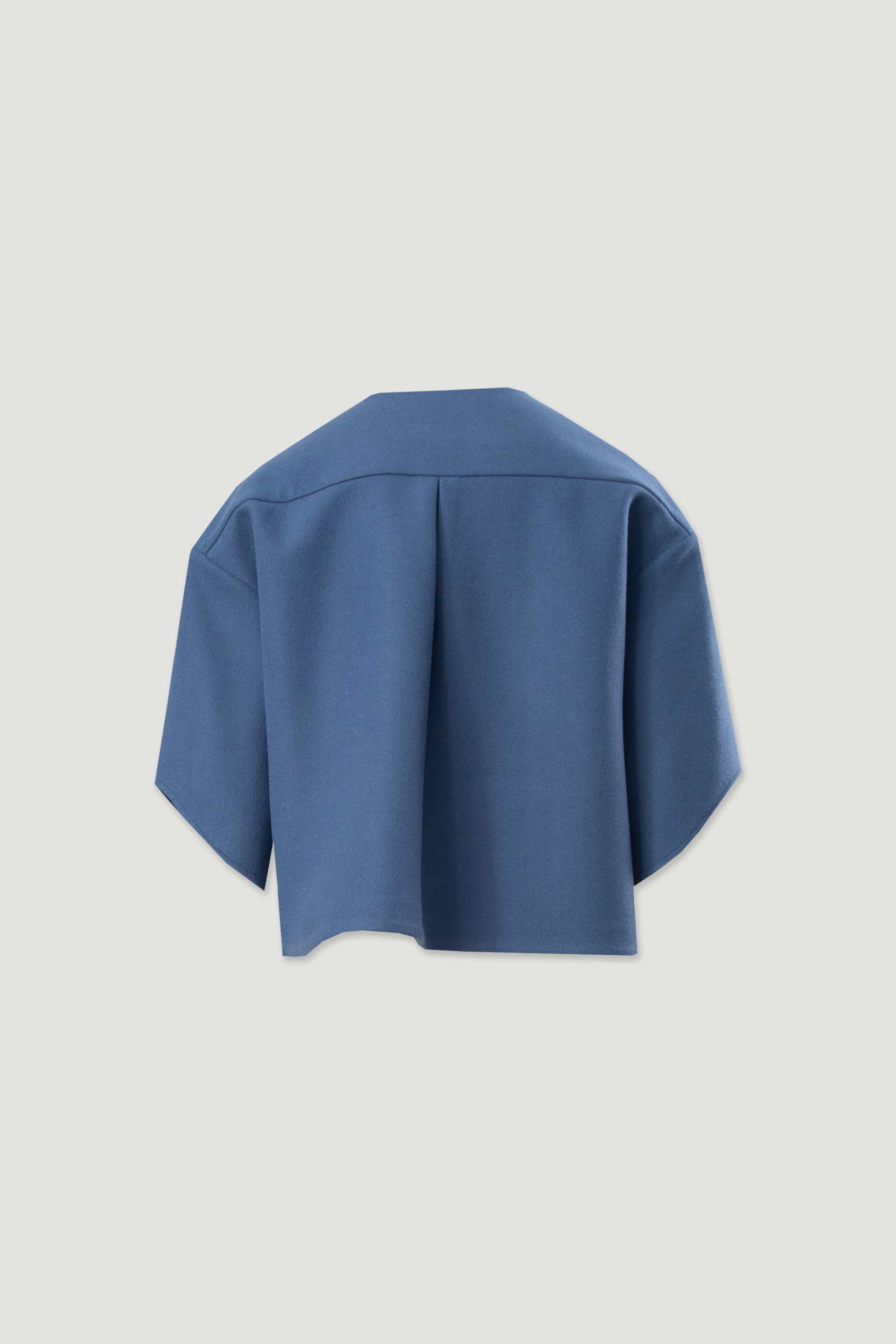 Abrigo corto abierto con lana