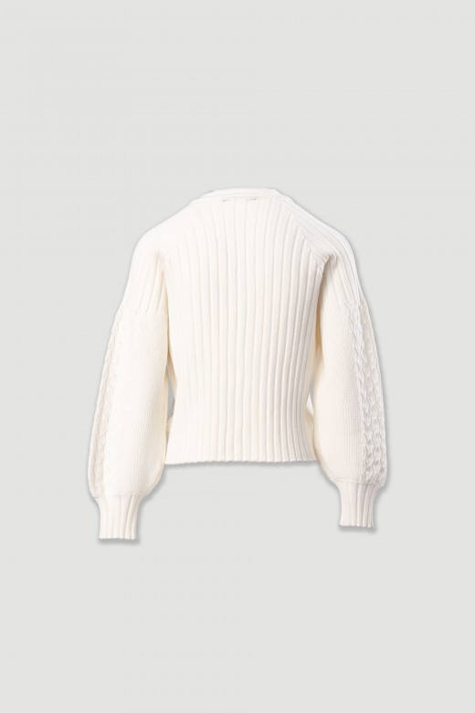 Cárdigan de punto con mangas trabajadas Cárdigan de punto con mangas trabajadas