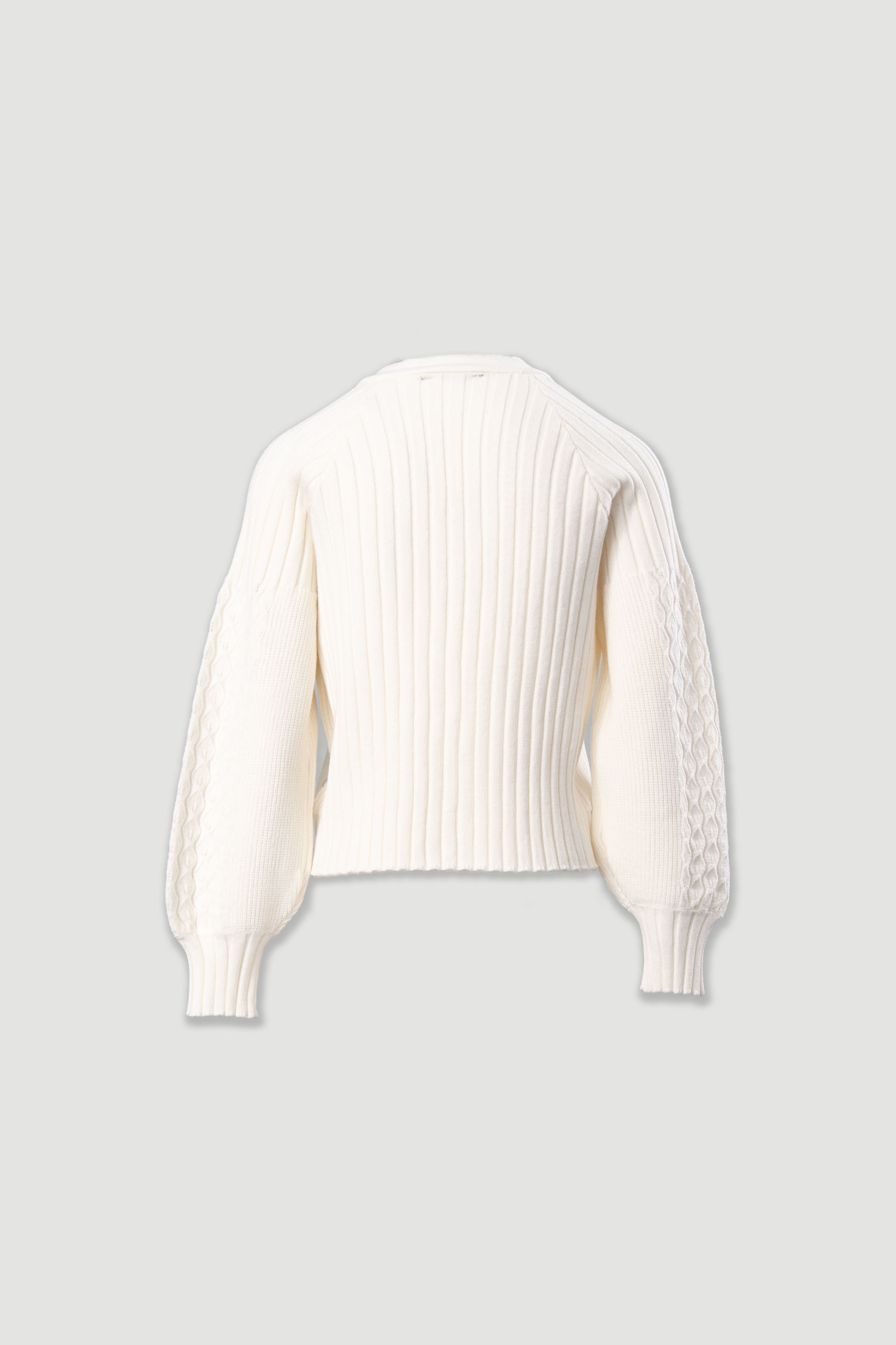 Cárdigan de punto con mangas trabajadas