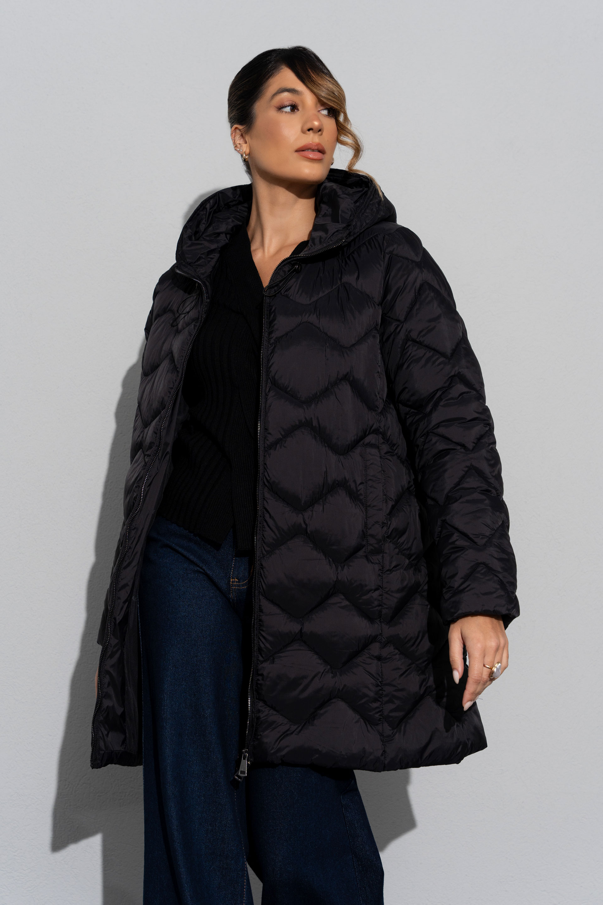 Parka comprida acolchoada com capuz