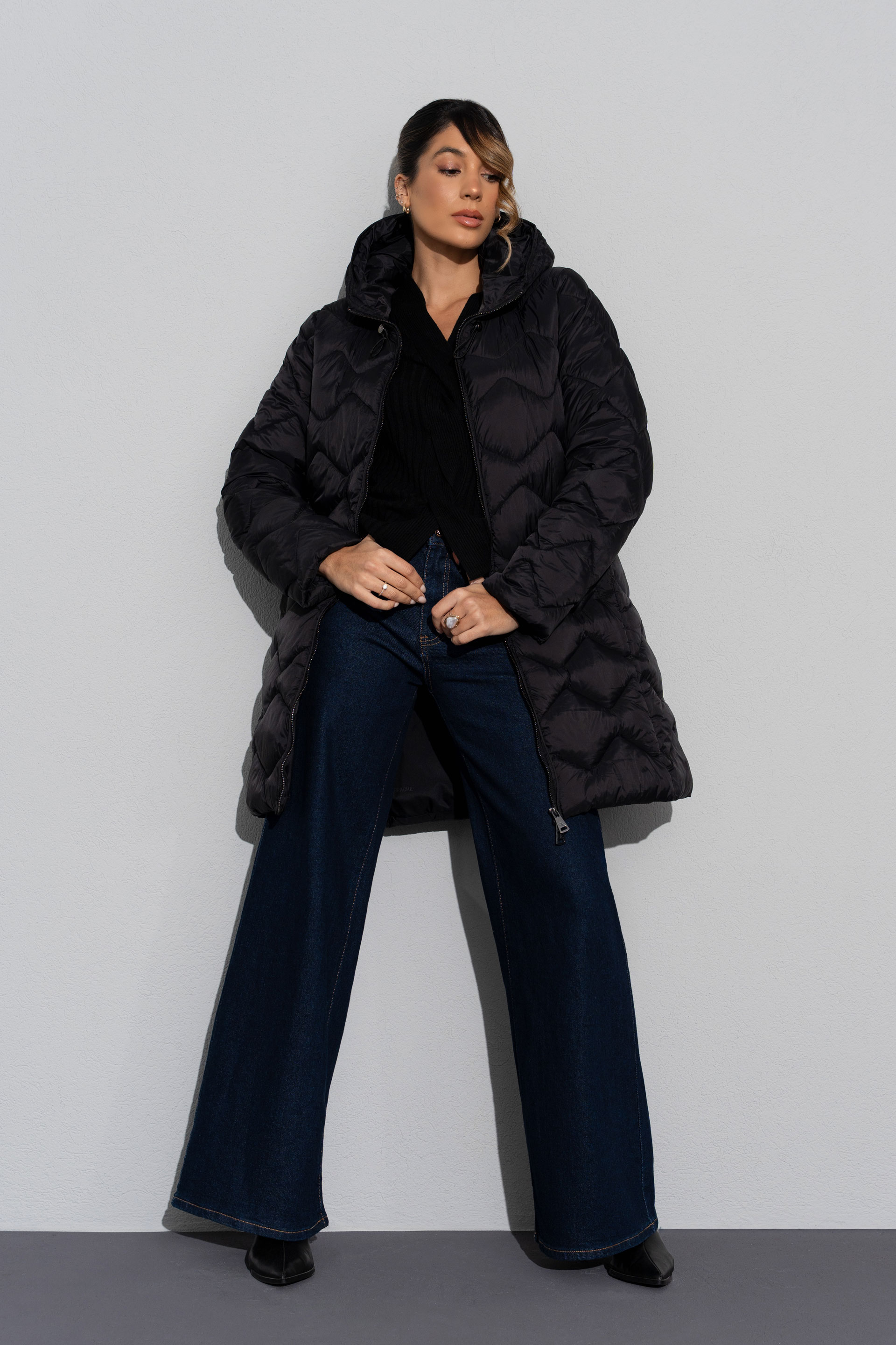 Parka comprida acolchoada com capuz