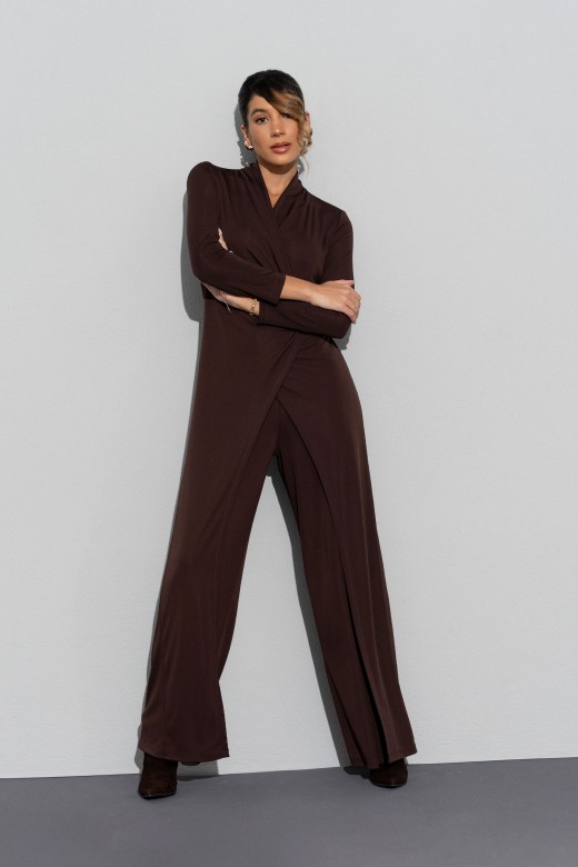 Macacão cruzado com detalhe dourado Macacão cruzado com detalhe dourado