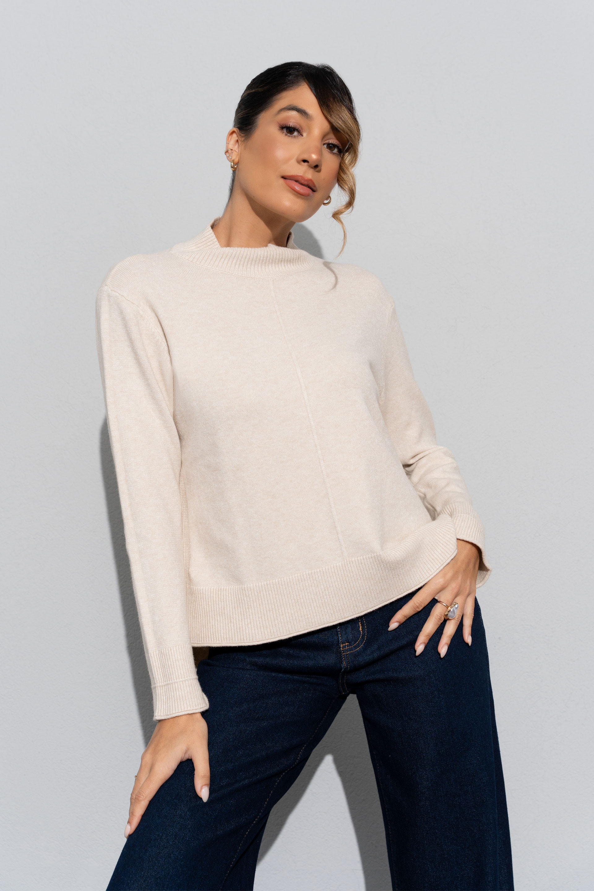 Camisola de gola subida em malha