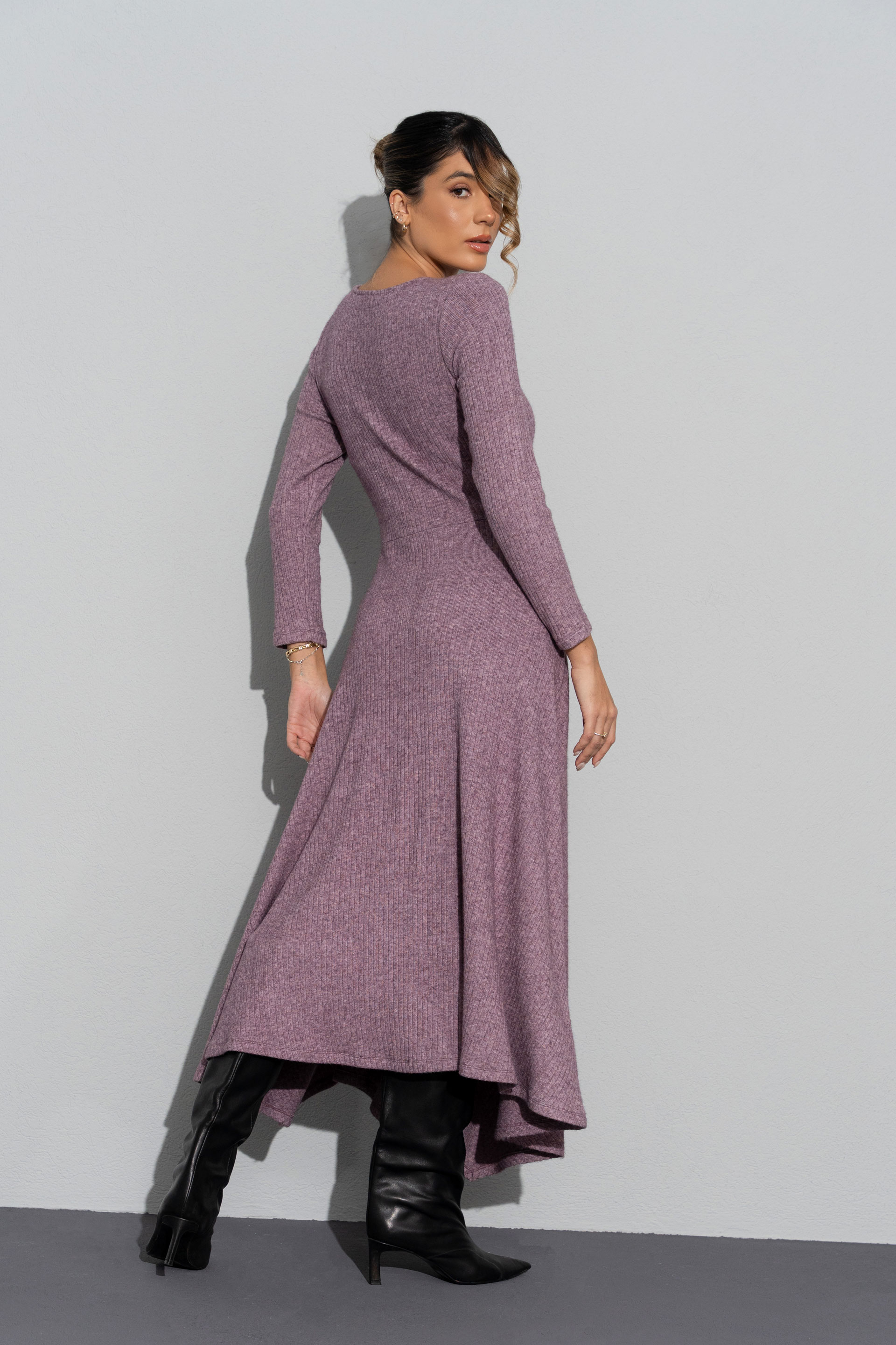 Vestido de punto asimétrico