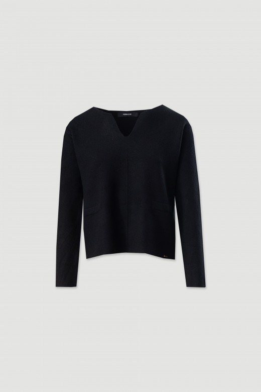 Knitted sweater with v-neckline Knitted sweater with v-neckline