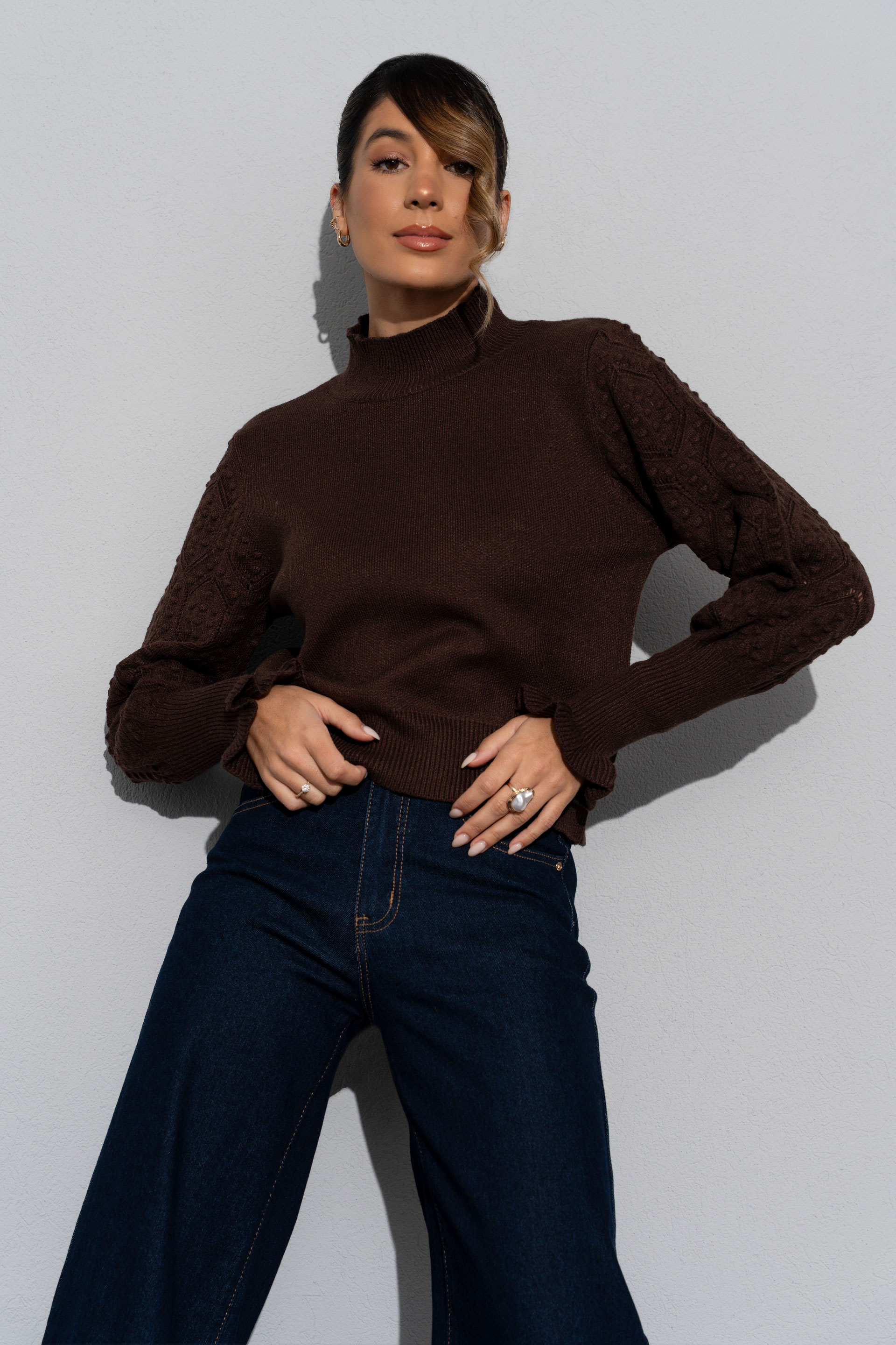 Camisola de malha com mangas trabalhadas