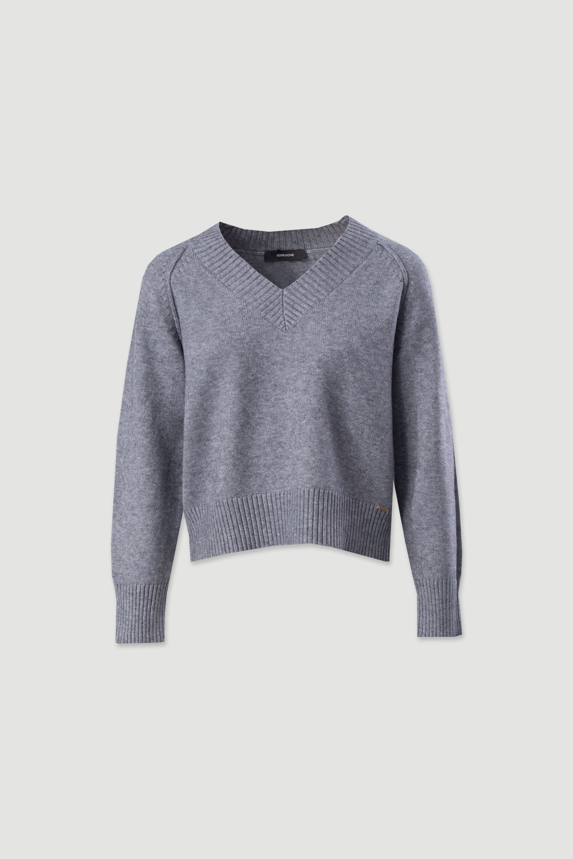 Cropped v-neck knitted jumper