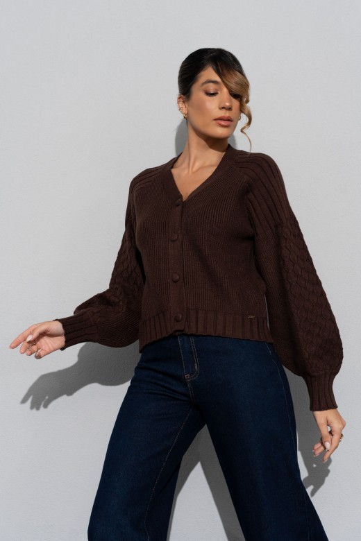 Cárdigan de punto con mangas trabajadas Cárdigan de punto con mangas trabajadas