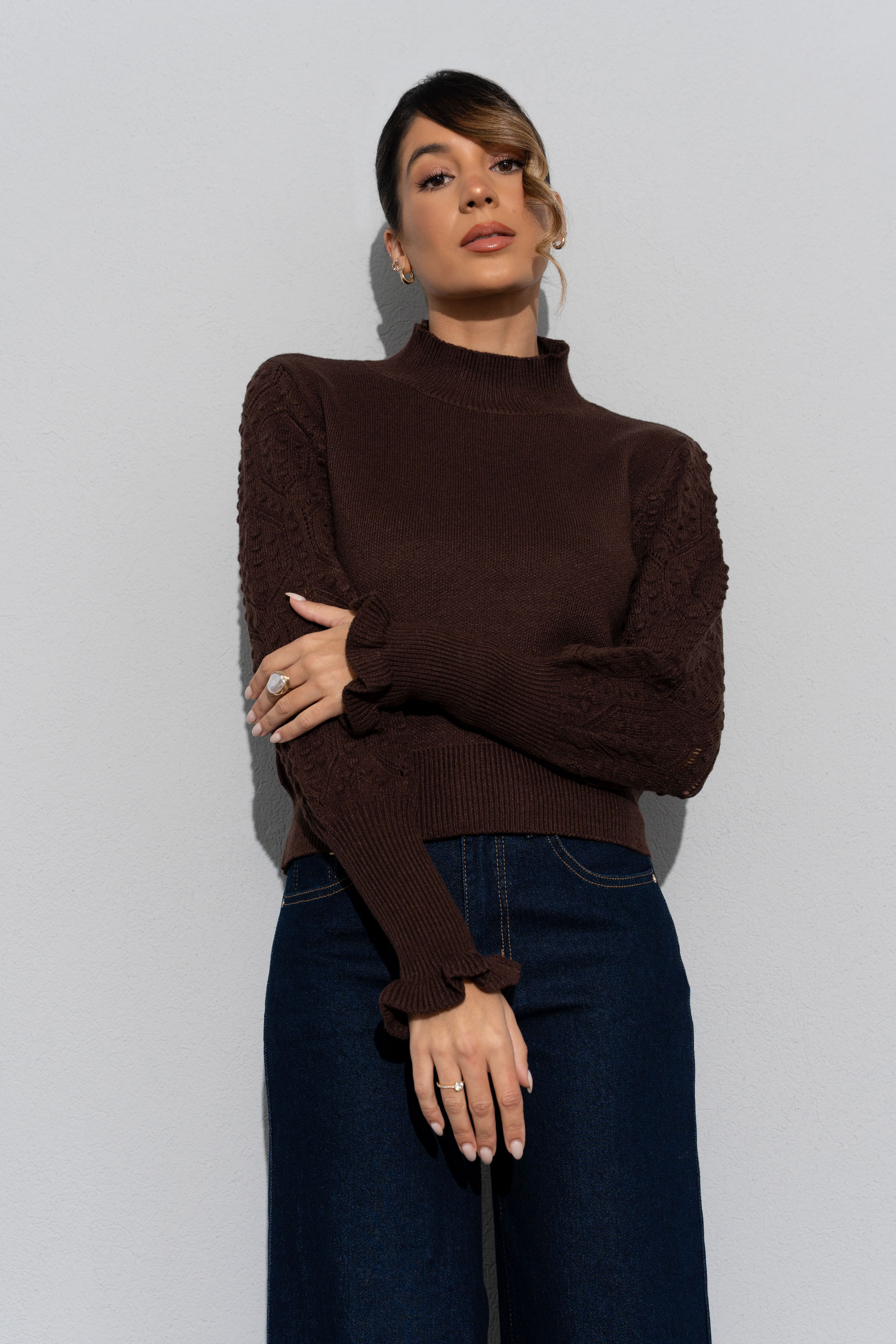 Camisola de malha com mangas trabalhadas