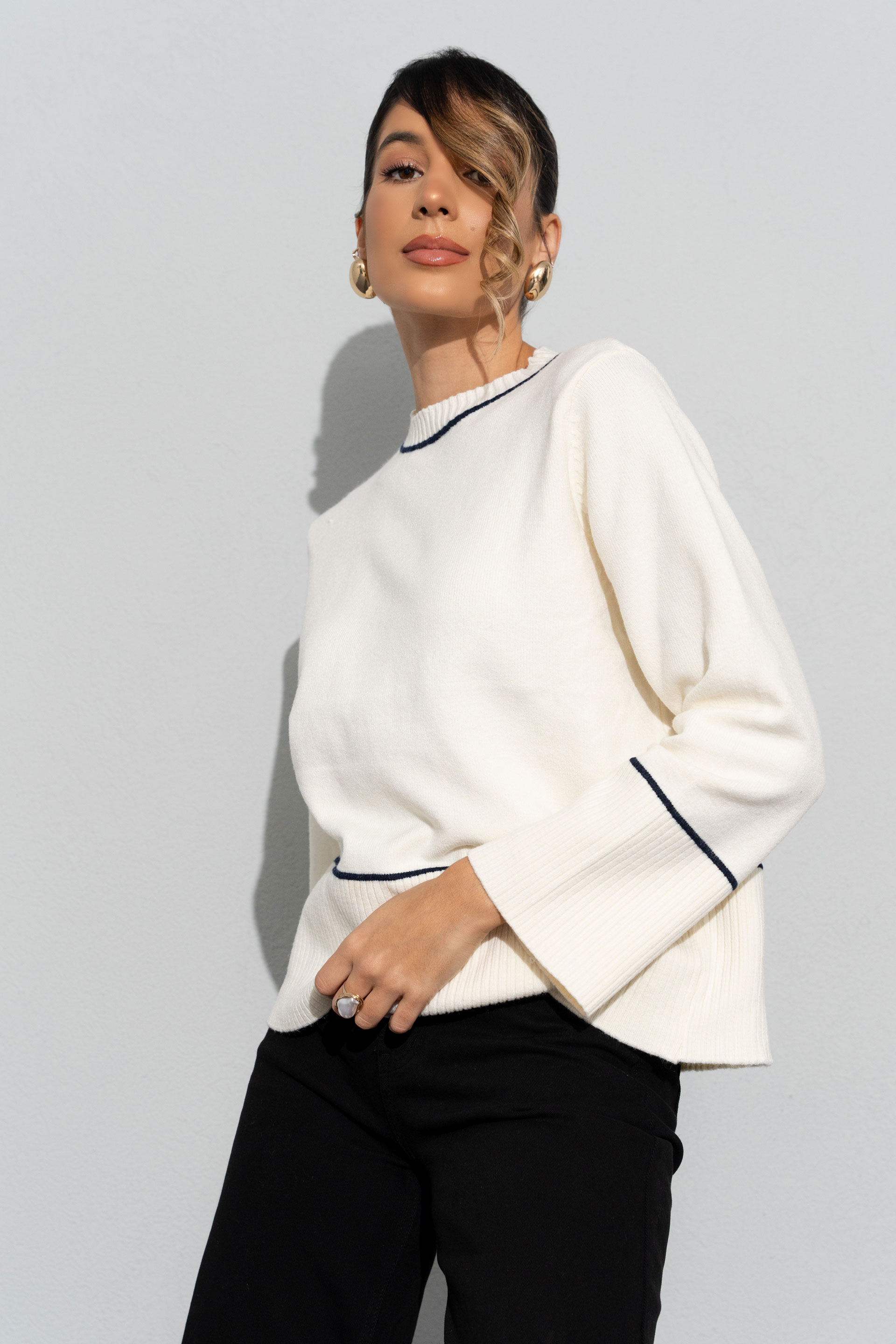 Knit sweater with contrasting stripe details