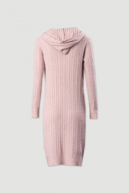Vestido de malha com capuz e padro entranado