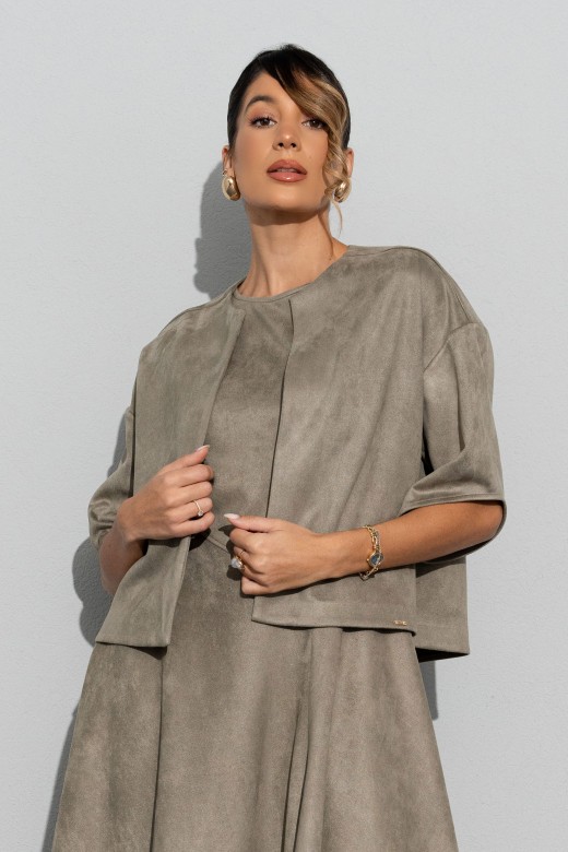 Casaco curto em tecido efeito pele de pssego