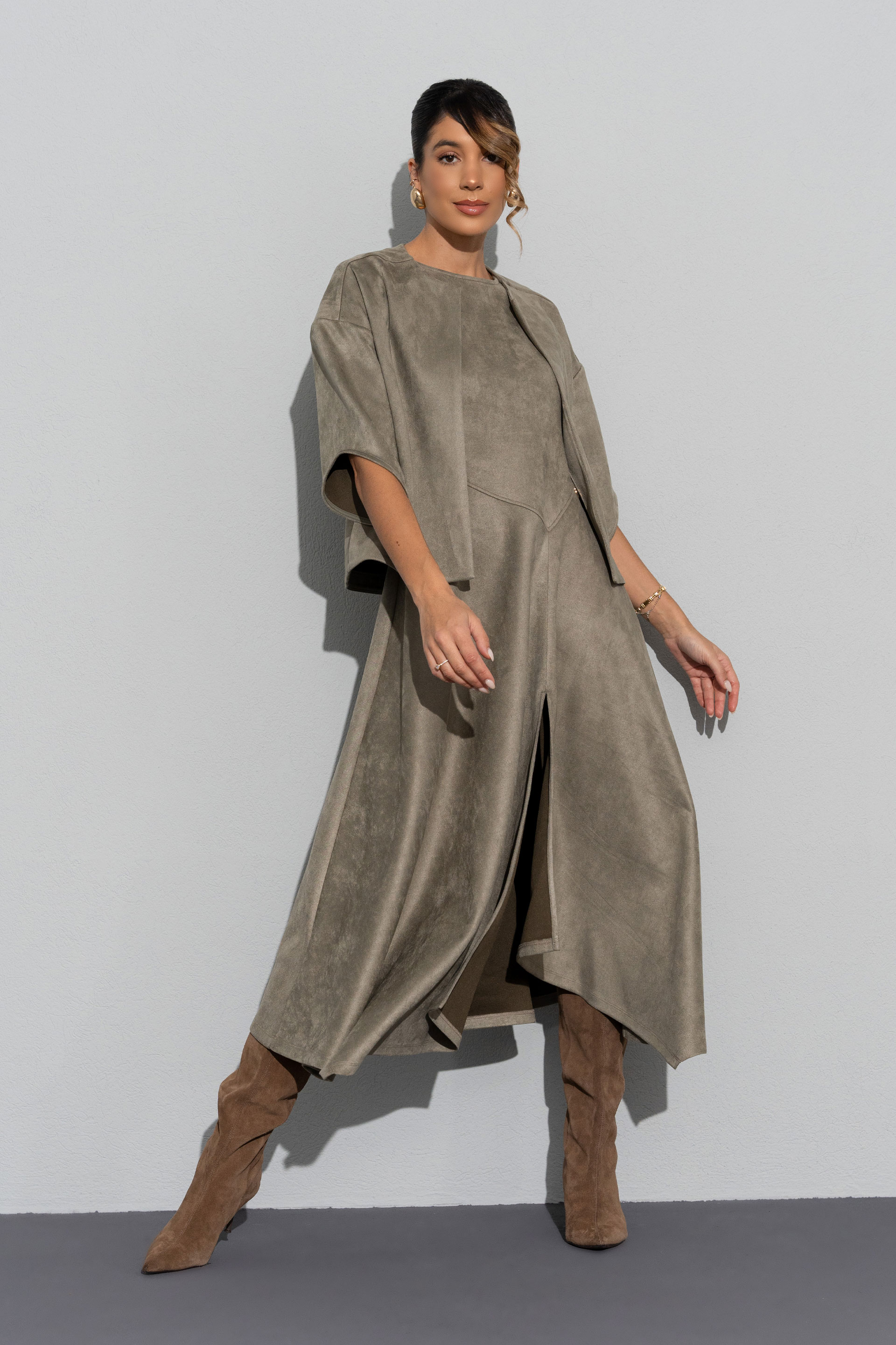 Sleeveless asymmetric peach-skin dress